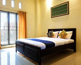 Spot On 2845 La Reso Homestay Syariah - Makasar - Sypialnia