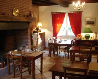 Chambres d'hôtes Edoniaa - Rue - Restaurant