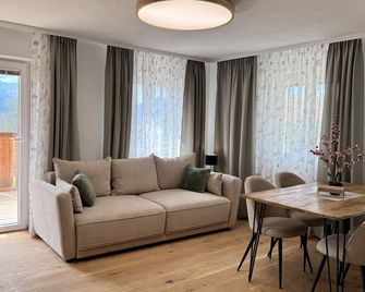 Attersee Panorama Apartments - Steinbach am Attersee - Huiskamer