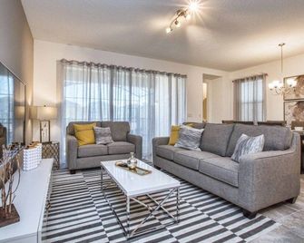 5 Bedrooms Townhome W- Splashpool - 8205Sa - Orlando - Living room