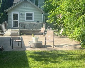 Spa House by the beach. Pewaukee Lake - Pewaukee - Patio