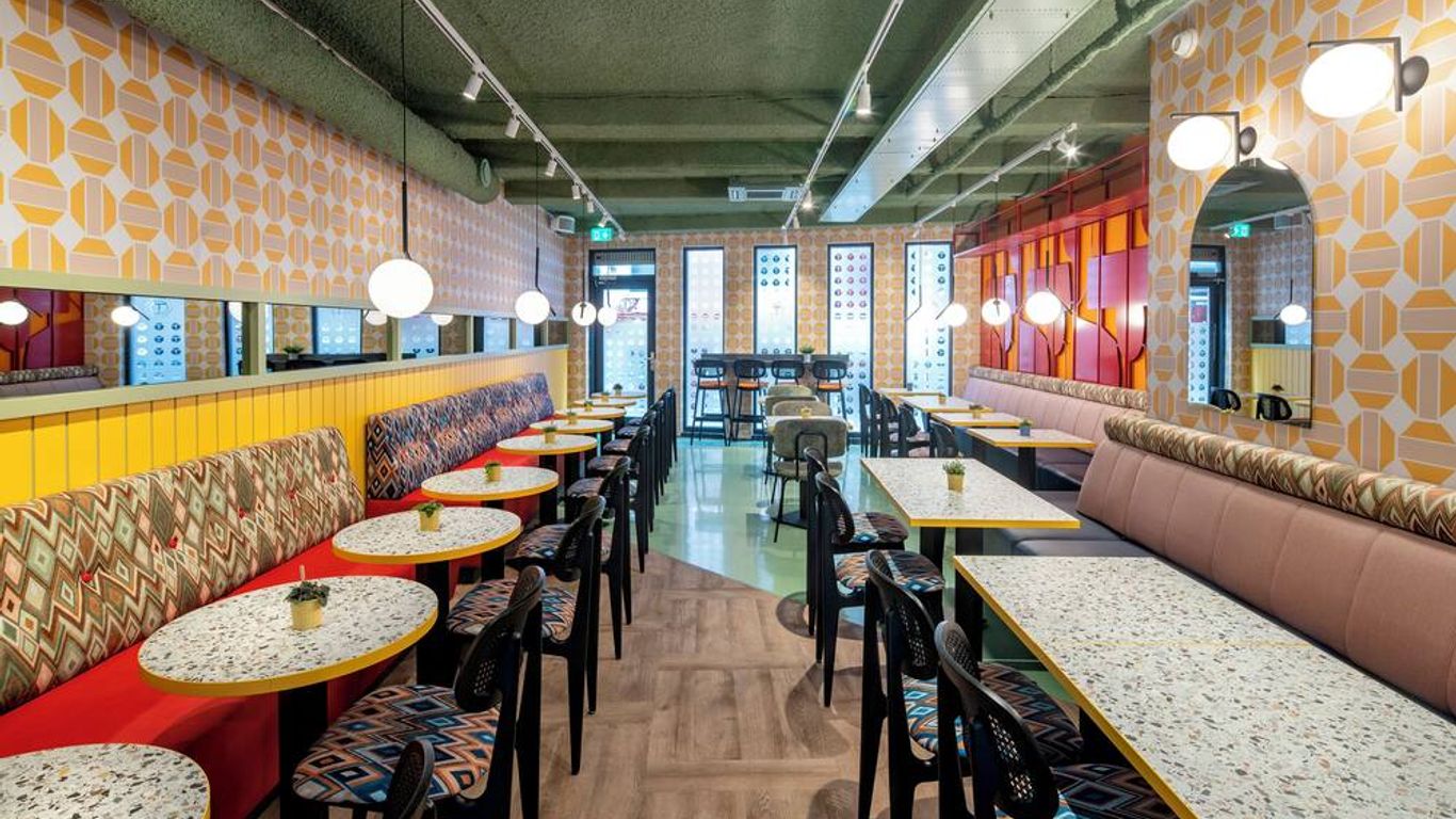 Tourist Inn One Amsterdam