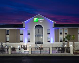 Holiday Inn Express & Suites Morehead City - Morehead City - Building