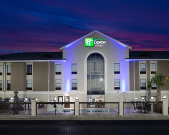 Holiday Inn Express & Suites Morehead City By IHG - Morehead City - Gebäude