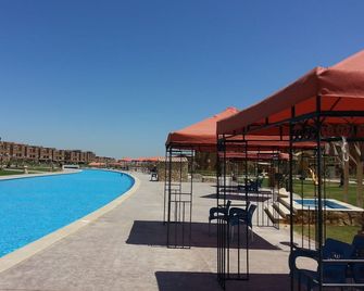 Verona Superior Second floor Chalet in Marina Wadi Degla Ain Sokhna - Suez - Piscina