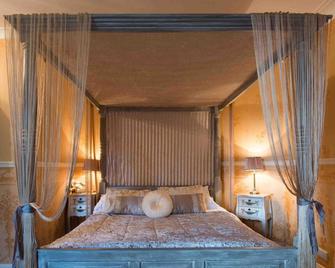 Maenan Abbey Hotel - Llanrwst - Bedroom