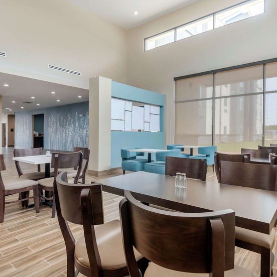 Restaurant view of MainStay Suites Bricktown - near Medical Center