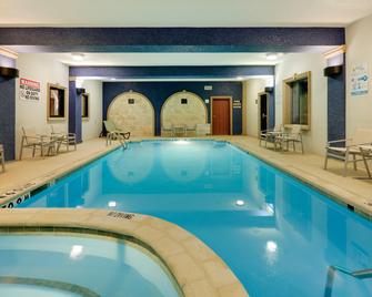Holiday Inn Express Hotel & Suites Burleson/Ft. Worth - Burleson - Bazén