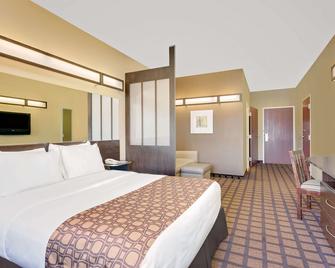 Microtel by Wyndham Perry National Fairground Area I-75 - Perry - Slaapkamer