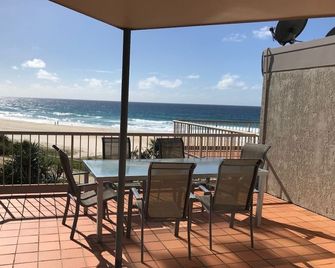 Sanctuary Beach Resort - Currumbin - Balcony