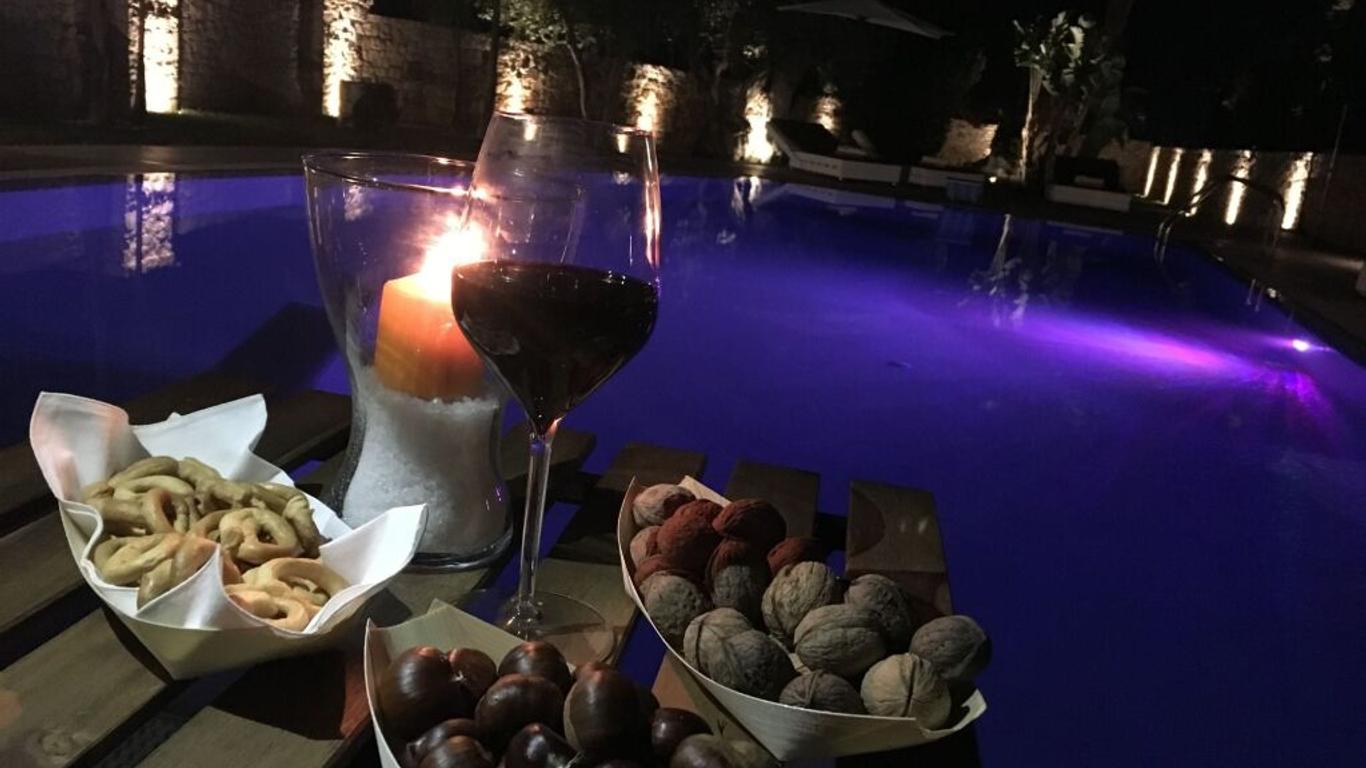 Carone Suite-Charme&Pool