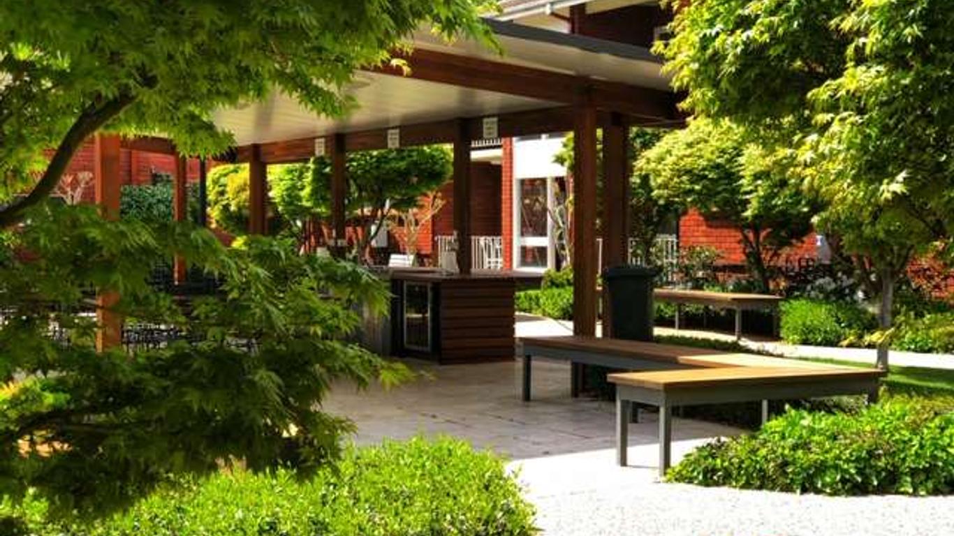 Forrest Hotel and Apartments