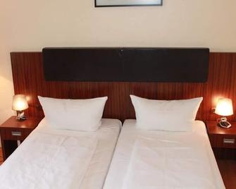 City Hotel Mercator - Frankfurt am Main - Bedroom