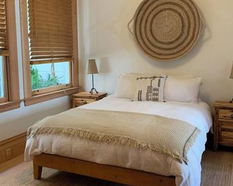 Elegant Edwardian North Beach apt with parking - San Francisco - Slaapkamer