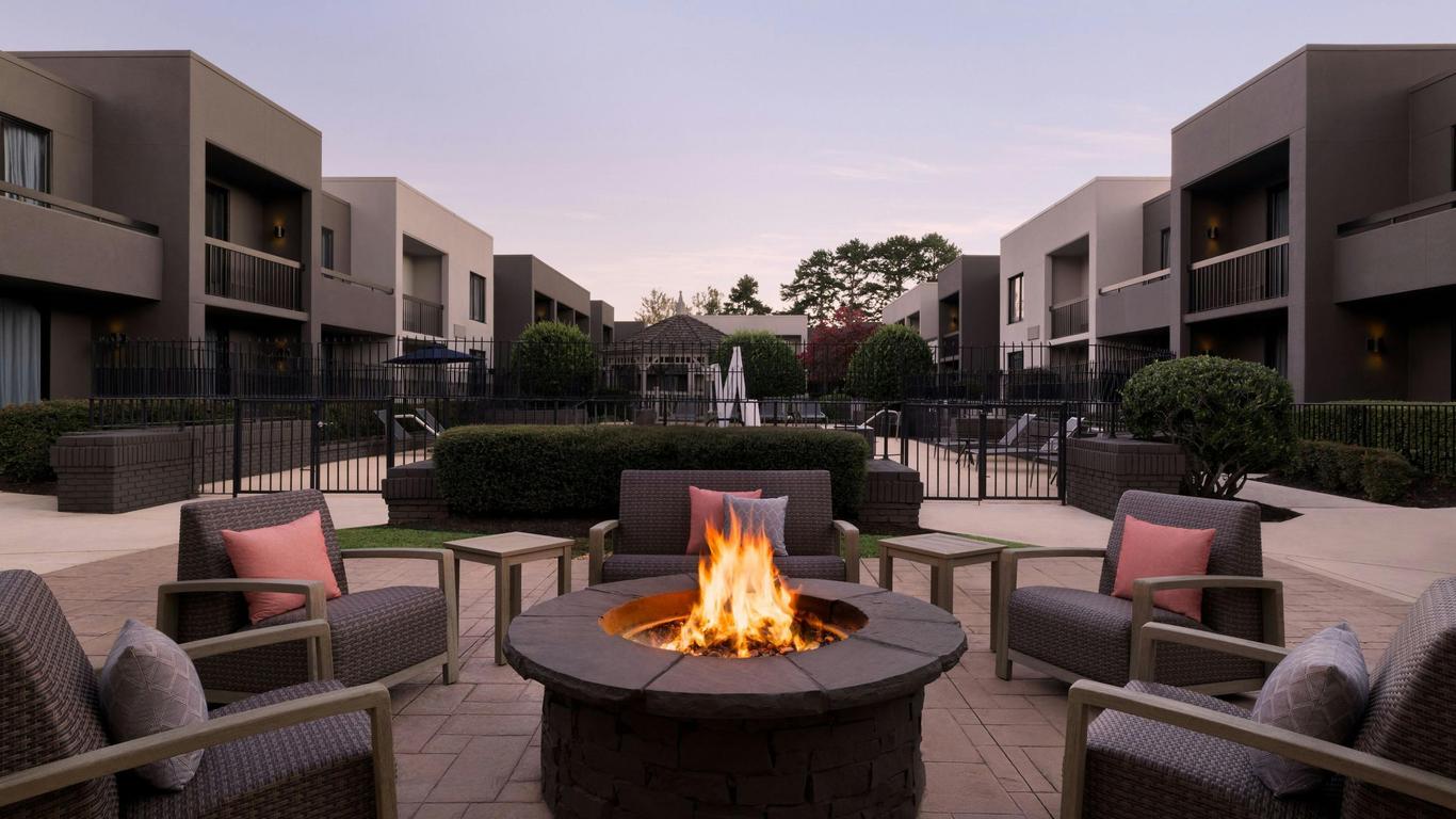 Courtyard by Marriott Atlanta Northlake