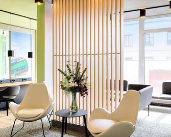 B&B Hotel Villach - Villach - Salónek