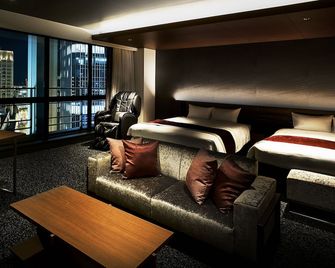 Daiwa Roynet Hotel Kobe-Sannomiya Premier - Kobe - Sovrum