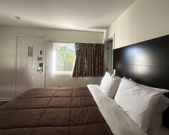 Blue Spruce Motel & Townhouses - Plymouth - Camera da letto