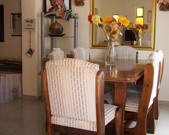 Emthonjeni Bed & Breakfast - Johanesburgo - Comedor