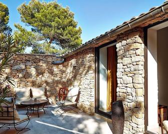 Le Jas De Joucas - Joucas - Innenhof