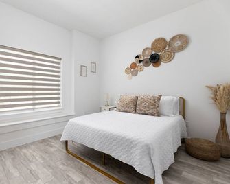 New Texas Home close to downtown San Antonio, TX & minutes to Frost Bank Center - San Antonio - Kamar Tidur