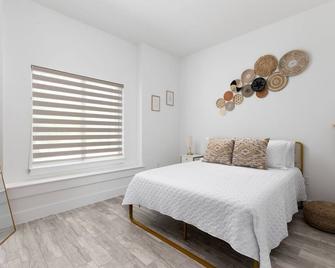 New Texas Home close to downtown San Antonio, TX & minutes to Frost Bank Center - سان انطونيو - غرفة نوم