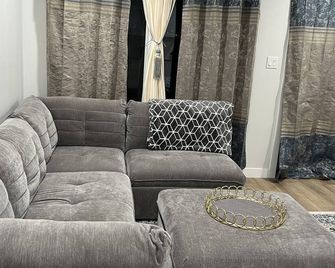 Newly built suite - Regina - Living room