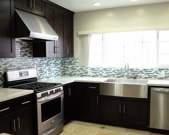 Kohzy ( Koreatown ) - Los Angeles - Kitchen