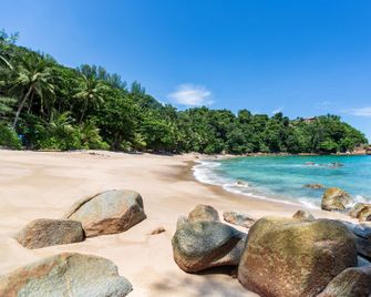 D.J.House - Phuket - Strand