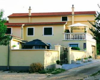 Rooms Andela - Skradin - Edificio