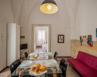 Pet-Friendly Holiday Home Casa Papadia - Bilocale Viola with Pool & Wi-Fi - Uggiano la Chiesa - Sala pranzo