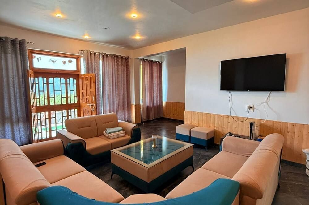 Noni's Dream Villa - Naggar - Sala de estar