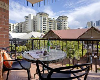 Central Brunswick Apartment Hotel - Brisbane - Balcony