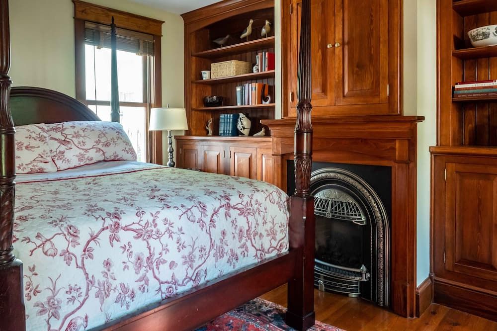 Country Estate in Historic District - Chestertown - Bedroom