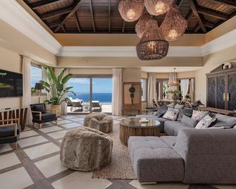 Royal River, Luxury Hotel - Adults Only - Adeje - Living room