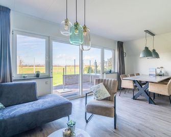 Nieuwlanderweg 75 - De Waal - Huiskamer