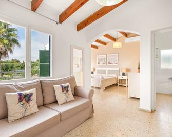 Villa San Cristobal - Sant Lluís - Living room
