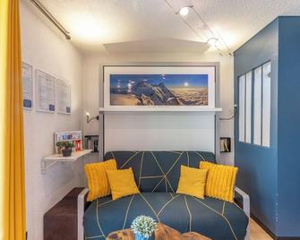 Charmant Appartement avec balcon - Chamonix - Living room