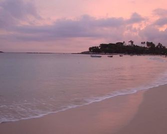 The Villa Hotel - Unawatuna - Playa