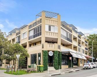 Sunny Large Bondi Studio -Lift-Parking-Balcony-Ac - Bondi Beach - Building