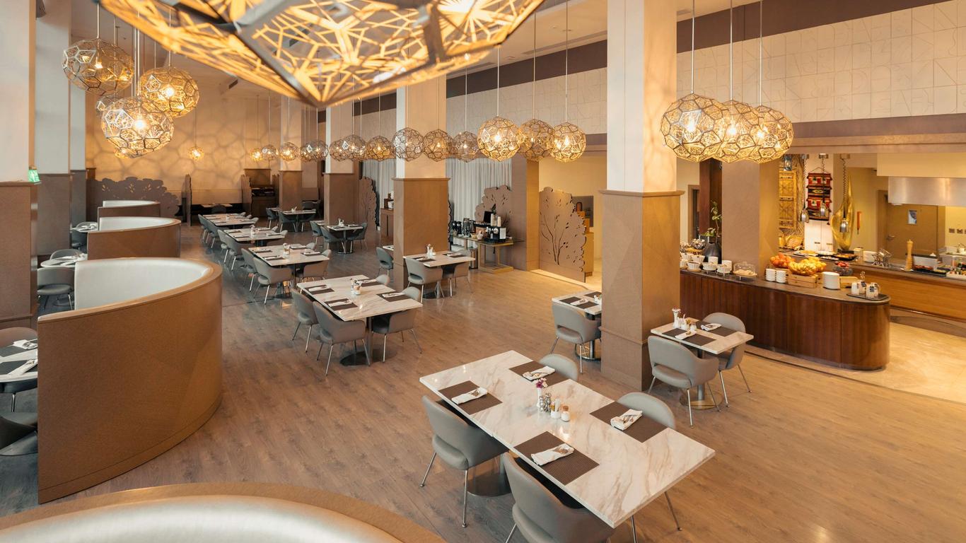 فندق راديسون بلو، بريدة