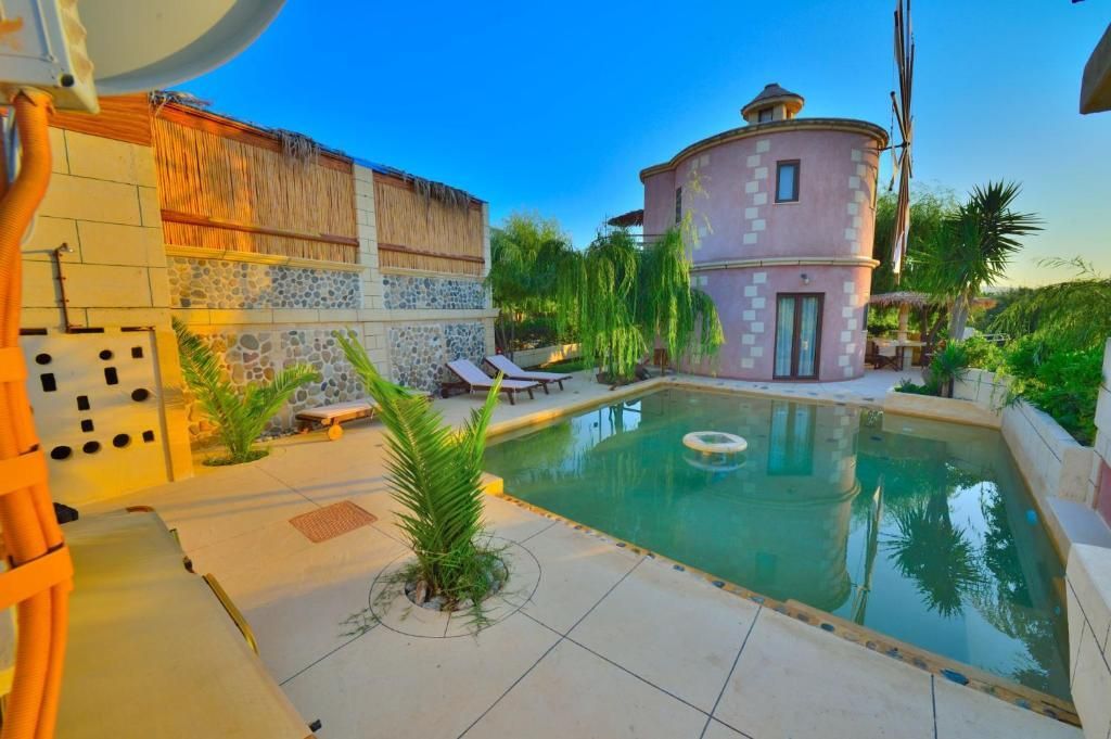 أنيموميلي فيليدج