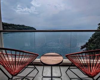 Louis Kienne Resort Senggigi - Tanjung - Balcony