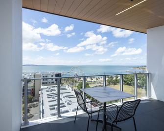 R Hotel Geelong - Geelong - Balcony