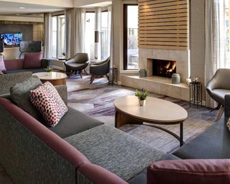 AmericInn by Wyndham Brookfield - Brookfield - Лоббі