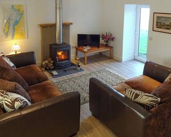 2 bedroom accommodation in Muasdale, near Campbeltown - Tarbert - Salon
