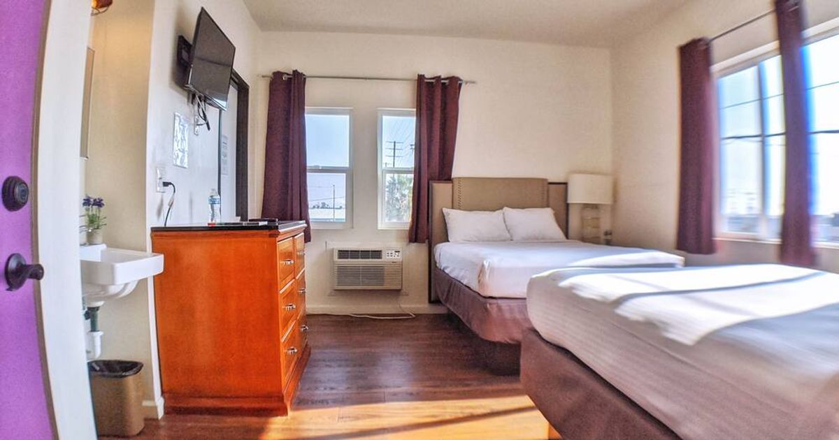 Anchor Pointe Inn from $59. Los Angeles Hotel Deals & Reviews - KAYAK