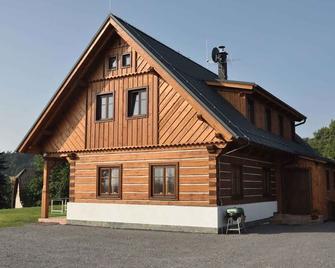 Holiday home with fireplace - Semily - Edificio