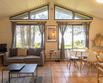 Mackenzie Beach Resort - Tofino