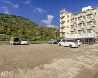 泉銘行館 - 苗栗市 - 建築